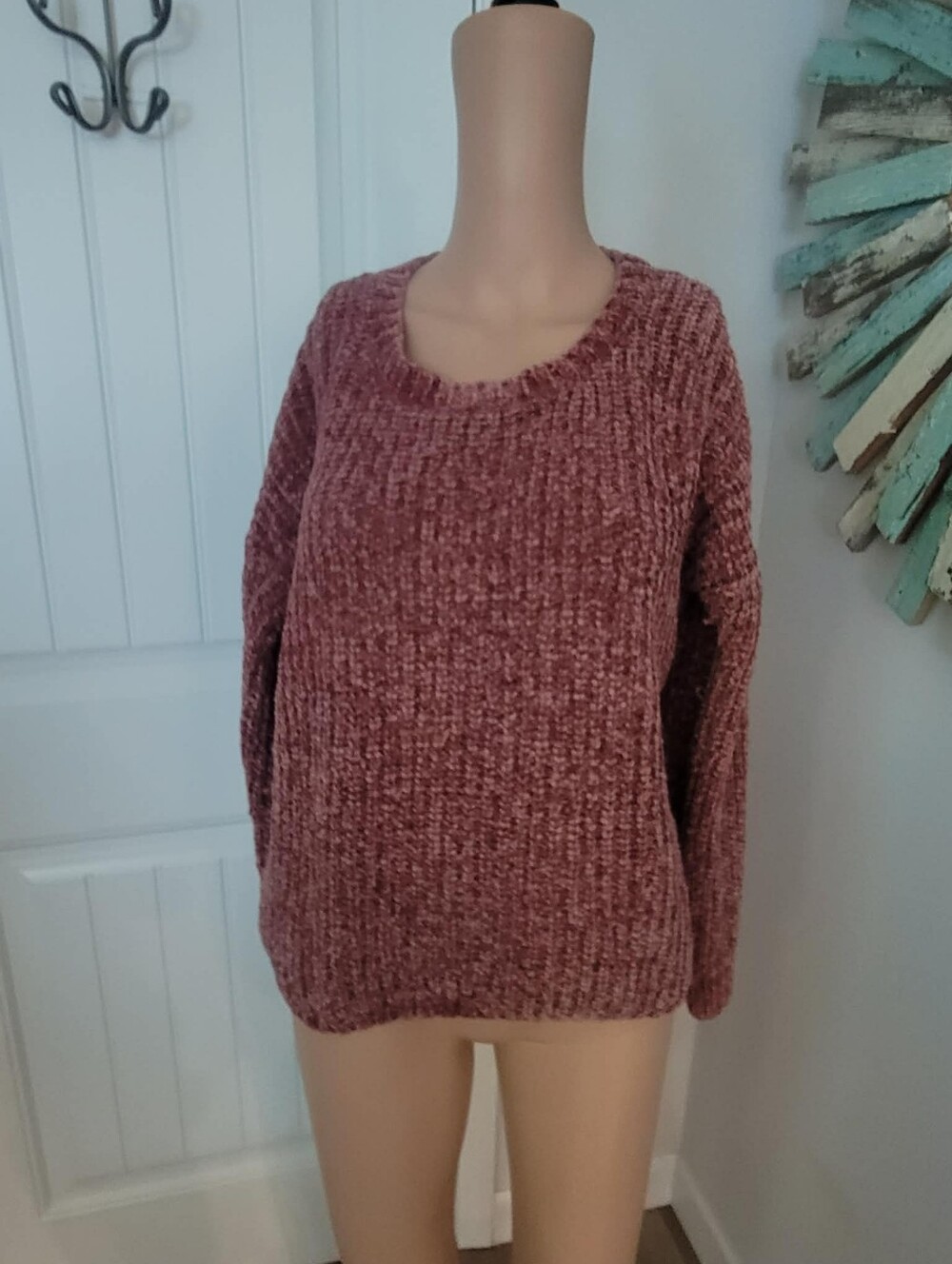 Hippie Rose Size L Rose/Mauve Pink Chenille Knit Crew Neck Pullover Sweater